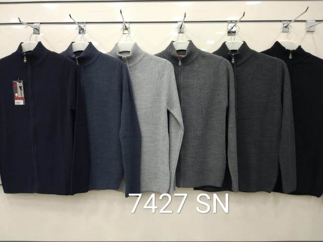 7427 N