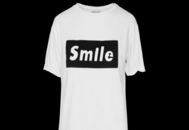 T-shirt with slogan on the front - LTS 272SMILE